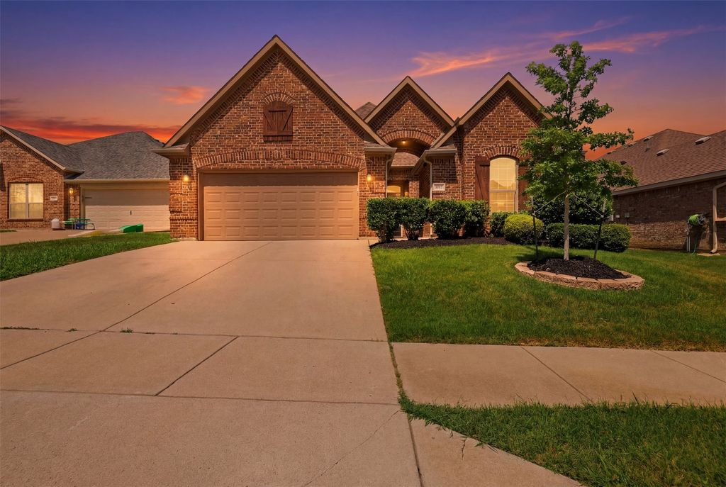 5217 Cross Plains Court, Fort Worth, TX 76126