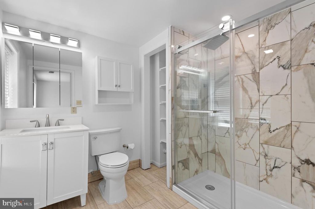 Image 15 of property listing at 620 S BETHEL ST, Baltimore, MD 21231