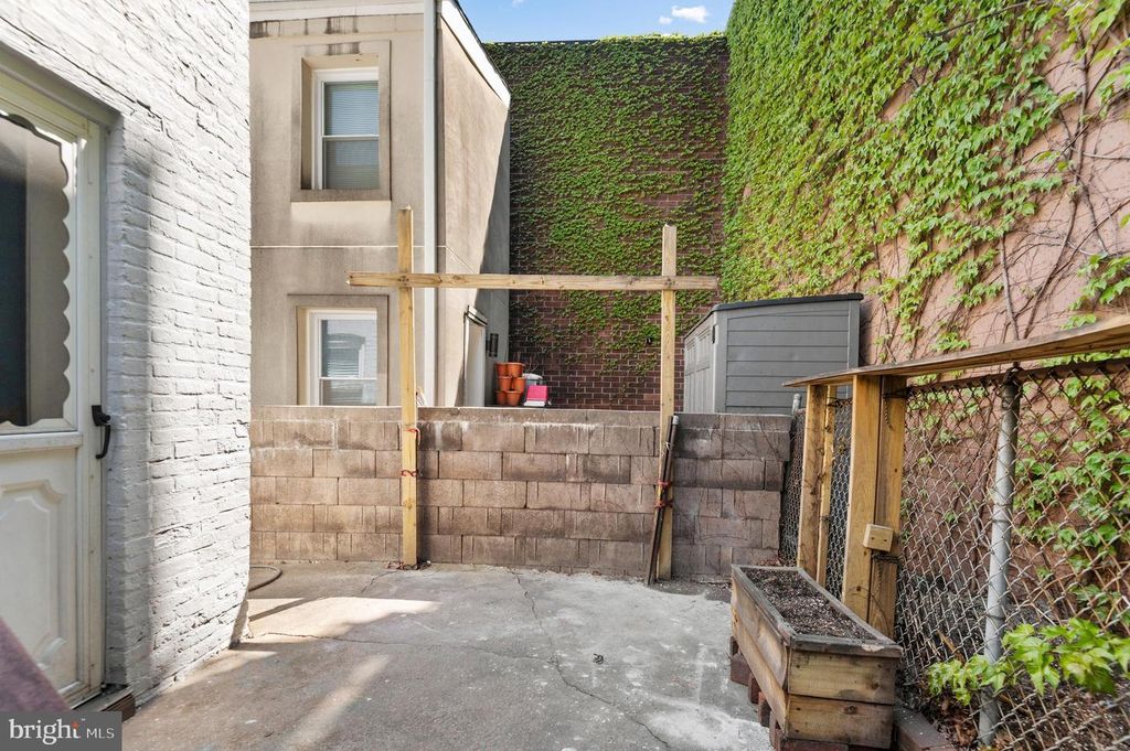 Image 28 of property listing at 620 S BETHEL ST, Baltimore, MD 21231