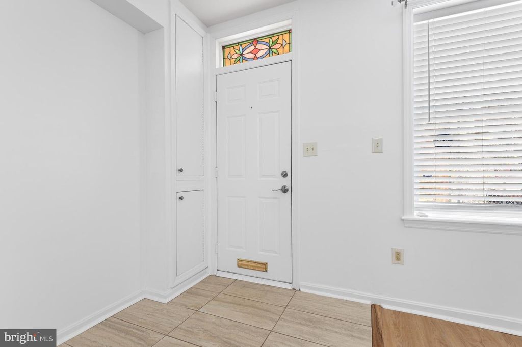 Image 5 of property listing at 620 S BETHEL ST, Baltimore, MD 21231
