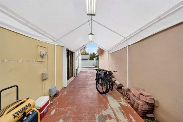 14446 SW 96th Ter, Miami, FL 33186