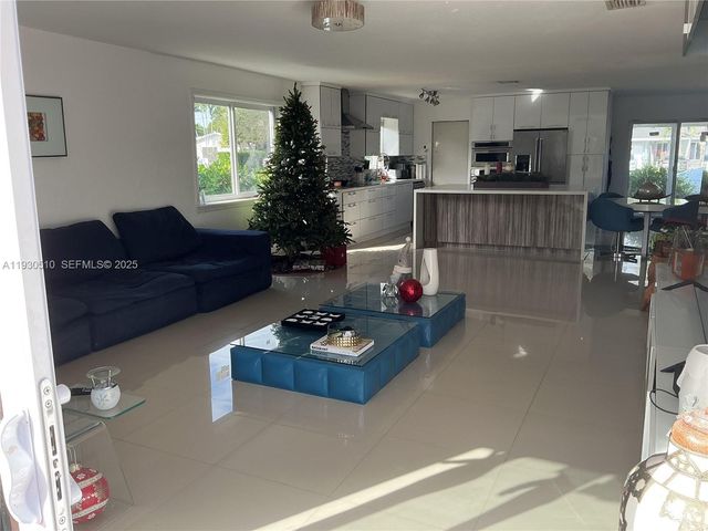 9700 SW 189th St, Cutler Bay, FL 33157