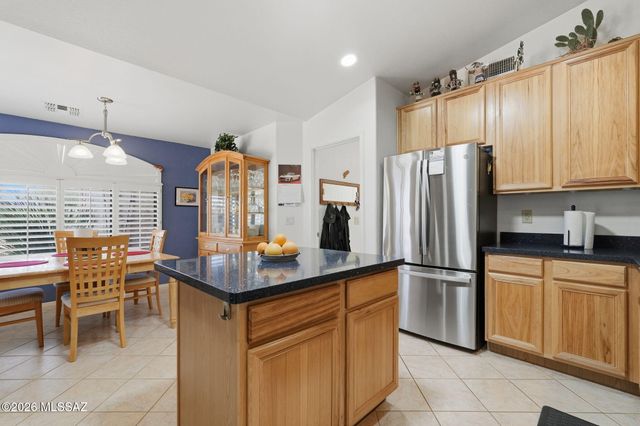 1257 N Sun Catcher Way, Green Valley, AZ 85614