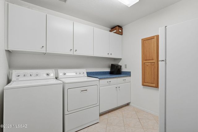 1257 N Sun Catcher Way, Green Valley, AZ 85614