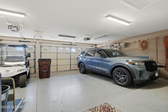 1257 N Sun Catcher Way, Green Valley, AZ 85614