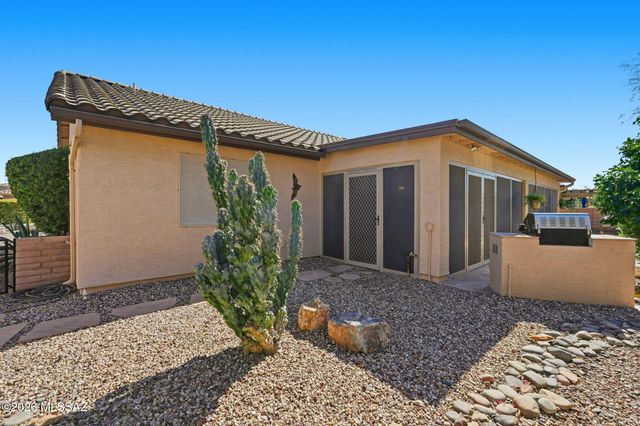 1257 N Sun Catcher Way, Green Valley, AZ 85614