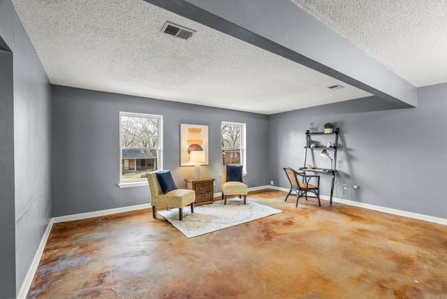 4700 Edgemere Street, North Little Rock, AR 72116