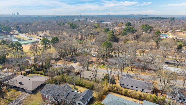 4700 Edgemere Street, North Little Rock, AR 72116