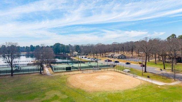 4700 Edgemere Street, North Little Rock, AR 72116