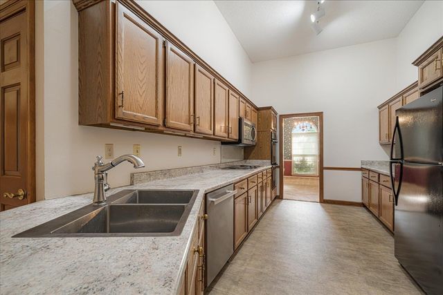 1665 RIVERDALE RD, Germantown, TN 38138