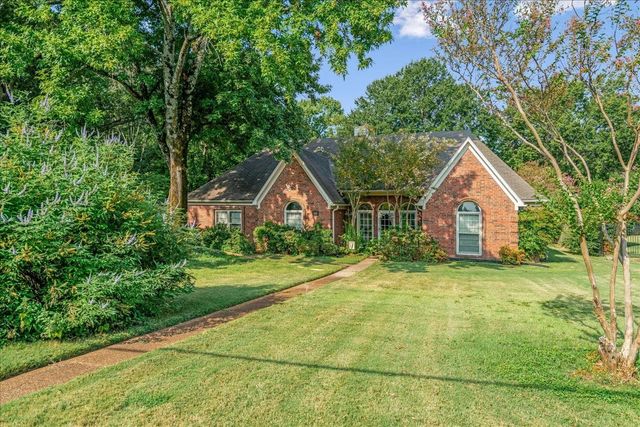 1665 RIVERDALE RD, Germantown, TN 38138