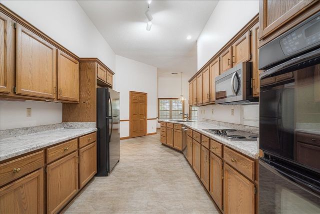 1665 RIVERDALE RD, Germantown, TN 38138