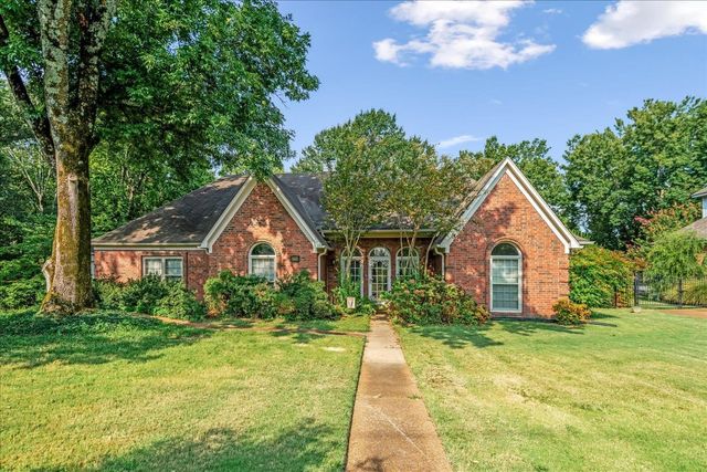 1665 RIVERDALE RD, Germantown, TN 38138