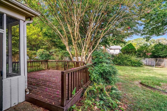 1665 RIVERDALE RD, Germantown, TN 38138