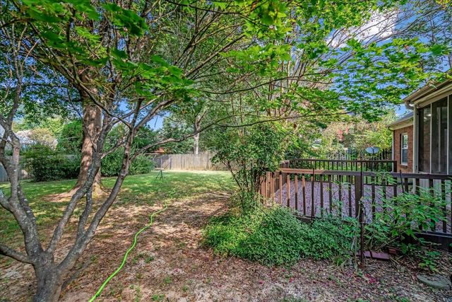 1665 RIVERDALE RD, Germantown, TN 38138