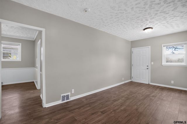 4636 Larimore Avenue, Omaha, NE 68104