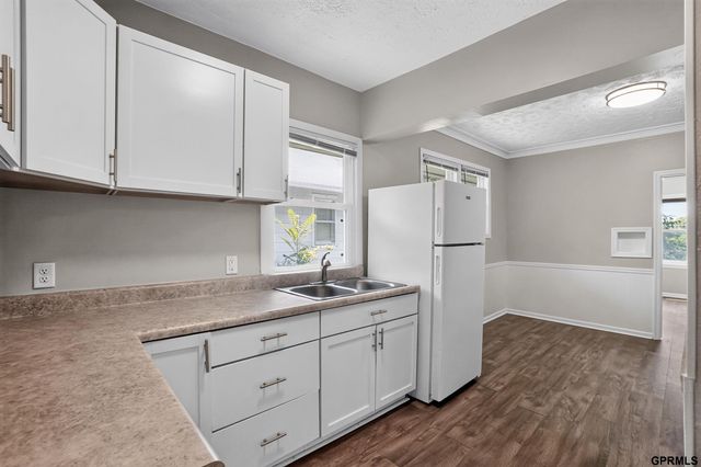 4636 Larimore Avenue, Omaha, NE 68104