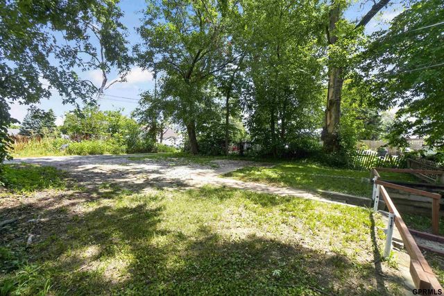 4636 Larimore Avenue, Omaha, NE 68104