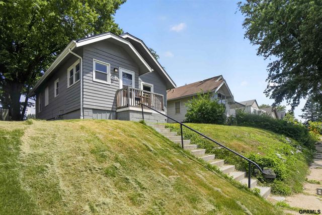 4636 Larimore Avenue, Omaha, NE 68104