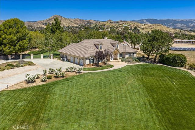 33202 Drill Road, Agua Dulce, CA 91390