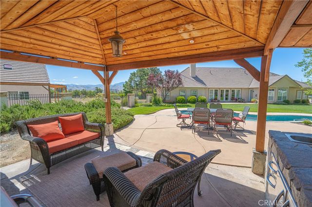 33202 Drill Road, Agua Dulce, CA 91390