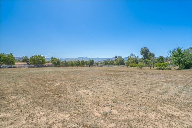 33202 Drill Road, Agua Dulce, CA 91390