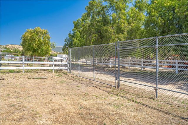 33202 Drill Road, Agua Dulce, CA 91390