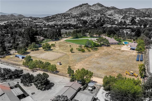33202 Drill Road, Agua Dulce, CA 91390