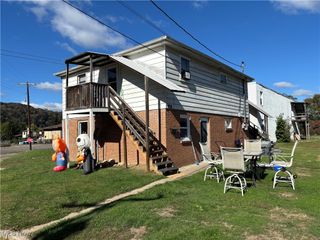 109 Alley O, Chester, WV 26034