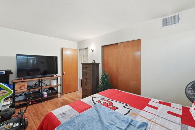 11205 W MISSOURI Avenue, Youngtown, AZ 85363