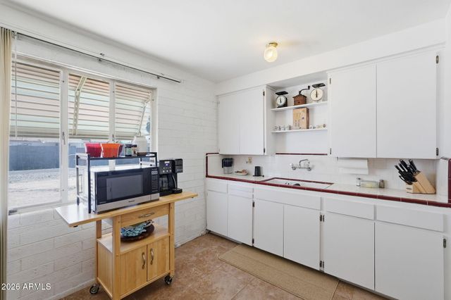 11205 W MISSOURI Avenue, Youngtown, AZ 85363