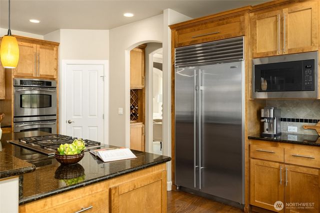27520 SE 31st Place, Sammamish, WA 98075