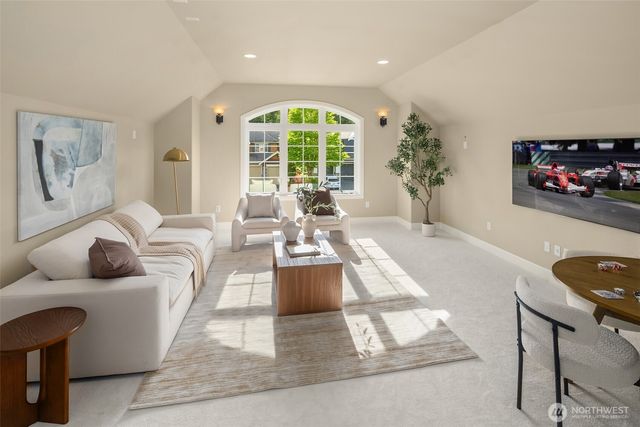 27520 SE 31st Place, Sammamish, WA 98075