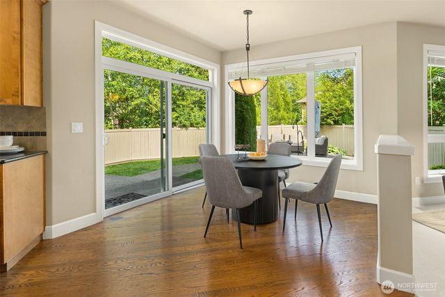 27520 SE 31st Place, Sammamish, WA 98075