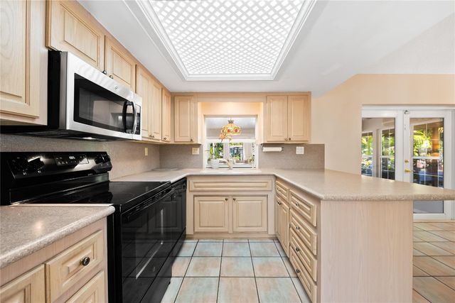 1735 NE 23rd Avenue, Fort Lauderdale, FL 33305