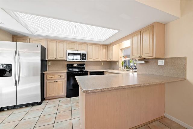 1735 NE 23rd Avenue, Fort Lauderdale, FL 33305