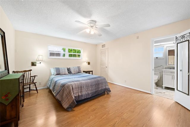 1735 NE 23rd Avenue, Fort Lauderdale, FL 33305