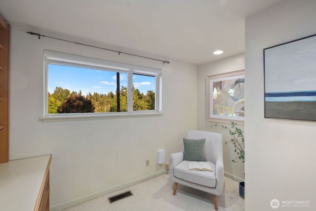 8433 221st Place SW, Edmonds, WA 98026