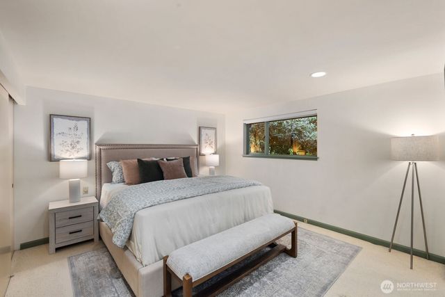 8433 221st Place SW, Edmonds, WA 98026
