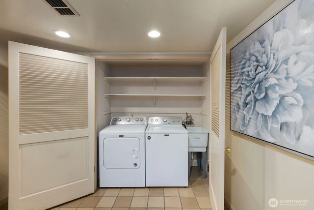 8433 221st Place SW, Edmonds, WA 98026