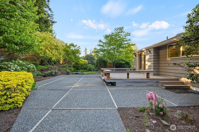 8433 221st Place SW, Edmonds, WA 98026