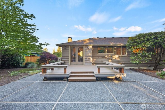 8433 221st Place SW, Edmonds, WA 98026
