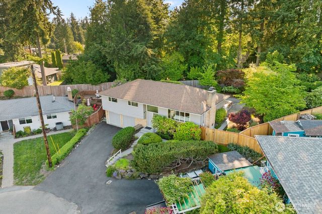 8433 221st Place SW, Edmonds, WA 98026