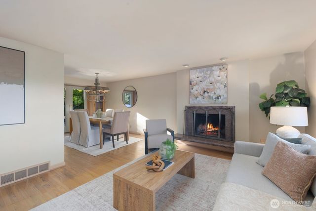 8433 221st Place SW, Edmonds, WA 98026