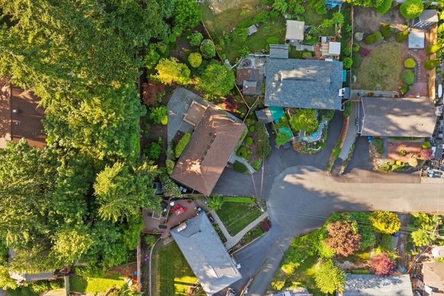 8433 221st Place SW, Edmonds, WA 98026