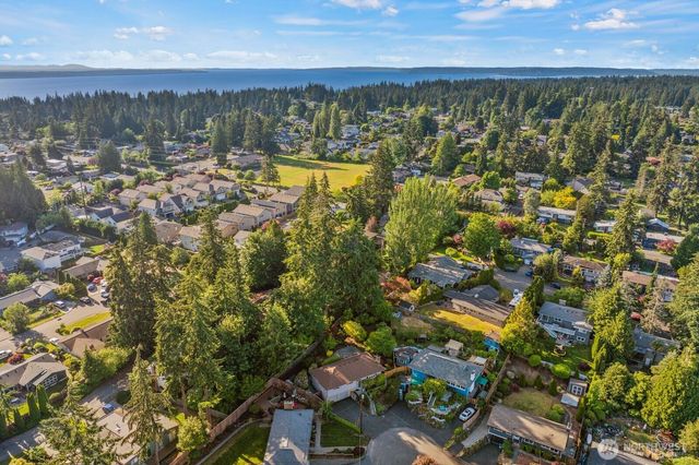 8433 221st Place SW, Edmonds, WA 98026