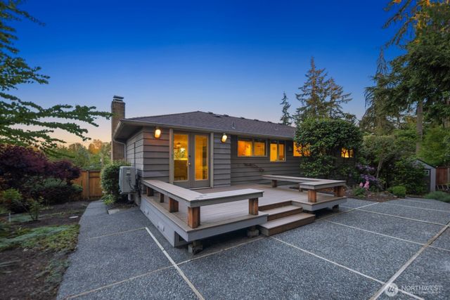 8433 221st Place SW, Edmonds, WA 98026