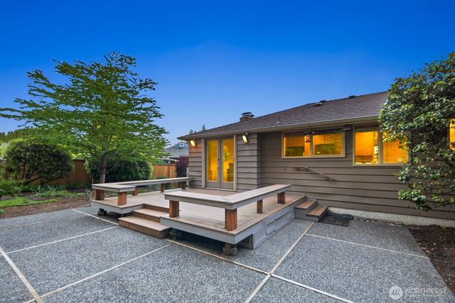 8433 221st Place SW, Edmonds, WA 98026