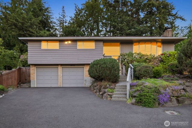 8433 221st Place SW, Edmonds, WA 98026