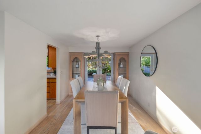 8433 221st Place SW, Edmonds, WA 98026